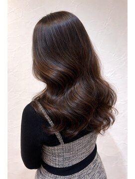 TMJ 熊本/韓国レイヤー×コテ巻きパーマ×トリートメント