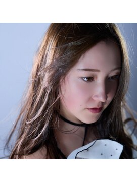 アンアタッシュ(UNE ATTACHE) Prism Greige 大人可愛い透明感カラー×前髪縮毛矯正ストレート