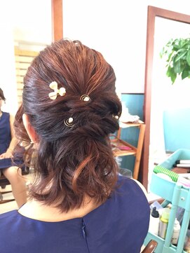 ロカット サロン(Roquat Salon) ミディアムヘアアレンジ【ヘアセット　立川/立川南/八王子　袴】