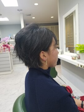 ノラ(Norah) ゆるっと大人ショート