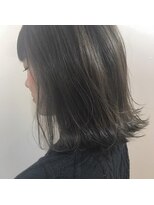 コロ(COLO)&nbsp;【COLO 吉祥寺 都甲菜穂】外ハネグレージュヘア