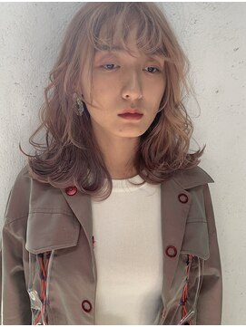 アピッシュ アオヤマ(apish AOYAMA) 大人可愛いピンクベージュ