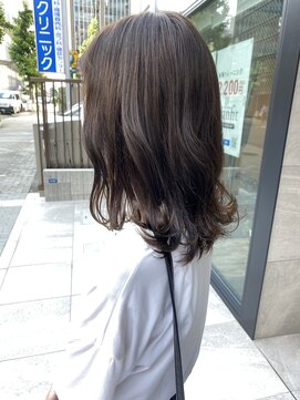 エンタリティ(entality) 顔周りレイヤー×マットグレージュstyle