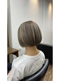ホワイトベージュ シャドールーツ
