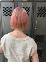 ヲタク(wotaku.)&nbsp;コーラルピンクぷつっとボブホワイトピンクハイトーンブリーチ