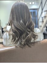 アオ(a-o)&nbsp;グラデーションカラー×グレージュ