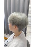 オリーブグレージュ