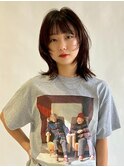 ミディアム　ボブ　顔周りレイヤー　外ハネ　透明感カラー　20代