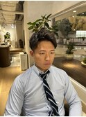 20代ビジネスヘア刈り上げアップバング大人ショート