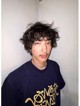 ビハインドザカーテン(BEHIND THE CURTAIN) 【外国人風癖毛パーマ】特殊パーマ