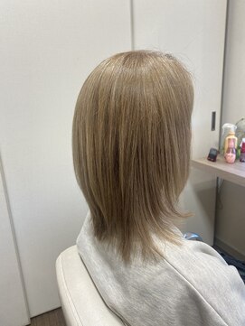 明るめベージュカラー