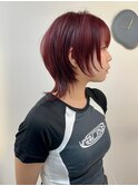 ウルフショートレイヤークラゲヘアハッシュカットウルフ赤髪