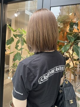 ソート(sot) 赤み消しオリーブベージュ×レイヤー【横浜/横浜駅】