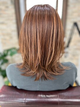 ハサミバイアトリエナガノ 千葉(8sami by atelier nagano) デザインカラー／レイヤーカット/ウエットヘア/オリーブベージュ