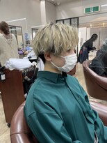 ハピネス 王寺店(Happiness) ショート ハイトーン 前下がりショート ツイスパ