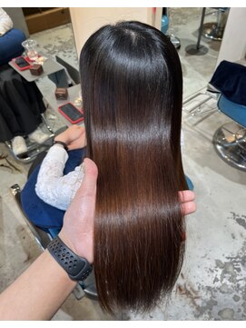 リラエ(Lyrae) 縮毛矯正/髪質改善/美髪カラー/トリートメント【大阪/西梅田】