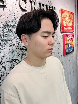 オーパスクリエ (OPUS CREER) ニュアンスワンカールパーマ×刈り上げ前下がりセンターパート！