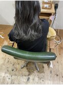 オリーブグレー