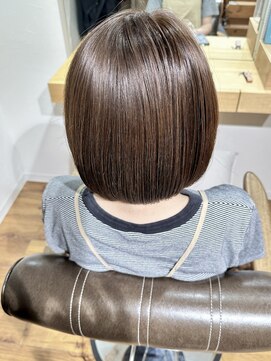 サフィール(Saphir) Saphir☆ツヤアッシュベージュ肩上ボブ「似合わせカット」