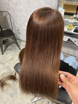 ヘアメイク リヴ(Hair Make Liv) サラ艶縮毛矯正