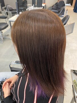 クララ バイ マニスオブヘアー(CLALA by Manis of hair) 艶髪ミディアム/ミルクティーグレージュ