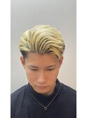 海外風スタイル　ブリーチカラー　フェード