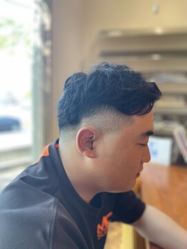 ミュウ(MIU) 七三フェードスタイル