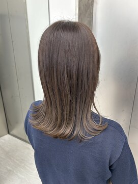 ビューナゴヤ 名駅(VIEW NAGOYA) 外ハネ/アッシュベージュ/透明感カラー/ベージュカラー