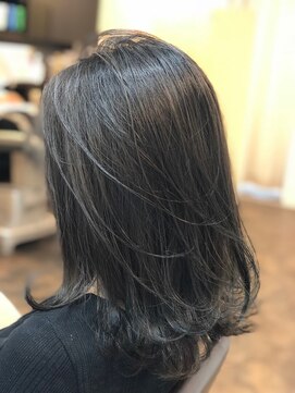 アリア トータルビューティー(Aria total beauty) 地毛風グレージュカラー