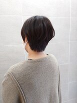 ボネッカ 鶴見(BONECCA)&nbsp;襟足スッキリオトナショート　石黒聡子