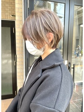 ハグ 横浜(HUG) 大人可愛い丸みショート*コントラストハイライト*