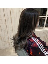 サボ(SABO)&nbsp;バレイヤージュ風ハイライト