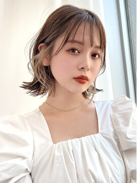 アフロートリノ(AFLOAT Leino) 小顔ヘルシーレイヤースタイル透明感カラー【修】20代30代40代