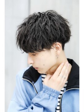 リップス レイ ギンザ(LIPPS Ray GINZA) ツイストスパイラルツーブロック刈り上げマッシュ