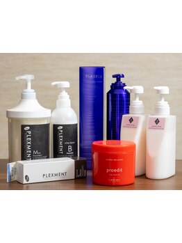 ストレスで凝り固まった頭皮をほぐし、美しく健康な髪へ☆マンツーマンサロンだからゆっくり体験できます◎