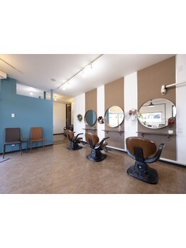 気になる白髪もしっかりカバー◎艶感のある美しい発色で、上品な大人女性の魅力を引き出します♪