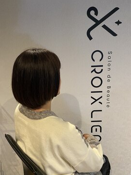 クロワリヤン(Croix Lien) 前上がりボブ