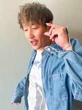 TOPスタイリスト  てらにし　　東北出身40代。毎朝のセットに時間をかけないヘアスタイル提案。