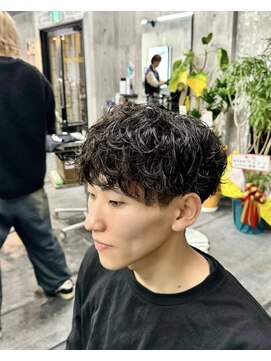 コワファースト長崎シャンプーボーイ 2nd(COIFF1RST 長崎 SHAMPOO BOY) メンズカットシャドウパーマメンズパーマ