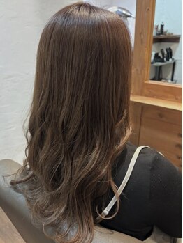 髪を極力傷ませない施術が好評!トレンド発信サロンがデザインする《最旬☆verdeオリジナルカラー》は必見♪