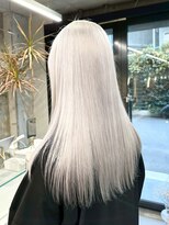 ブローチ(brooch)&nbsp;ホワイトベージュ　２ブリーチ　静岡　草薙