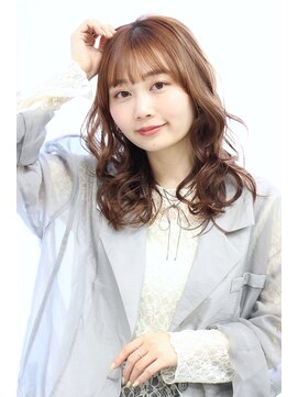 シロフ シブヤ(shirof shibuya) 【20代30代40代】ウェーブミディアム/艶カラー・マロンベージュ