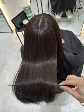 ジーナ 吉塚(Zina) 艶髪 モカブラウン【福田れん】吉塚美容室 髪質改善 透明感