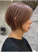 表参道白髪ぼかしハイライトひし形ショートボブグレーベージュ