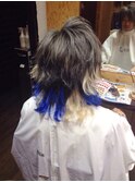 スモーキーシルバー、ブルー、ホワイトアクセントメッシュ
