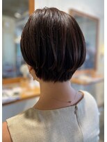 ヘアードレッシングショップ サロ(Hair Dressing Shop Salo) 【Salo武庫之荘】奥行きショートボブ×オイルグロスカラー