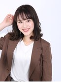 働く女性にお勧めバング有り大人可愛い外ハネセミディスタイル