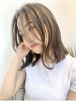 ビューシンサイバシ(VIEW SHINSAIBASHI)&nbsp;レイヤーボブグレージュ鎖骨ミディアム20代30代