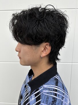 ヒュイル バイ ニアウ(Hwyl by Niau) メンズマッシュパーマ波巻スパイラルパーマニュアンスパーマ