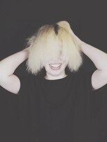 ビュートリアム 梅田(BEAUTRIUM)&nbsp;ホワイト/ブラック